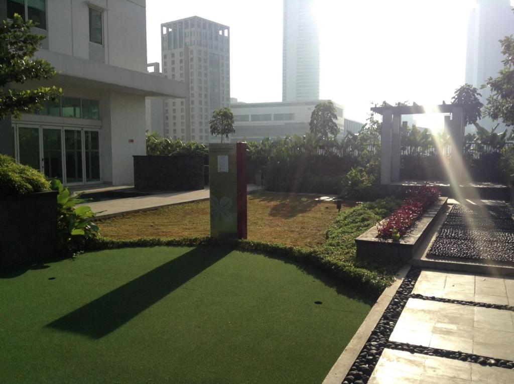 2 Bedrooms - Thamrin Executive Apartment At Jakarta Center Εξωτερικό φωτογραφία