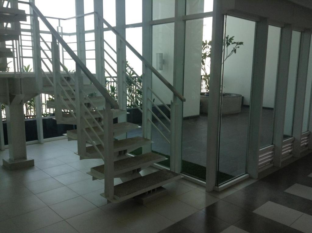 2 Bedrooms - Thamrin Executive Apartment At Jakarta Center Εξωτερικό φωτογραφία